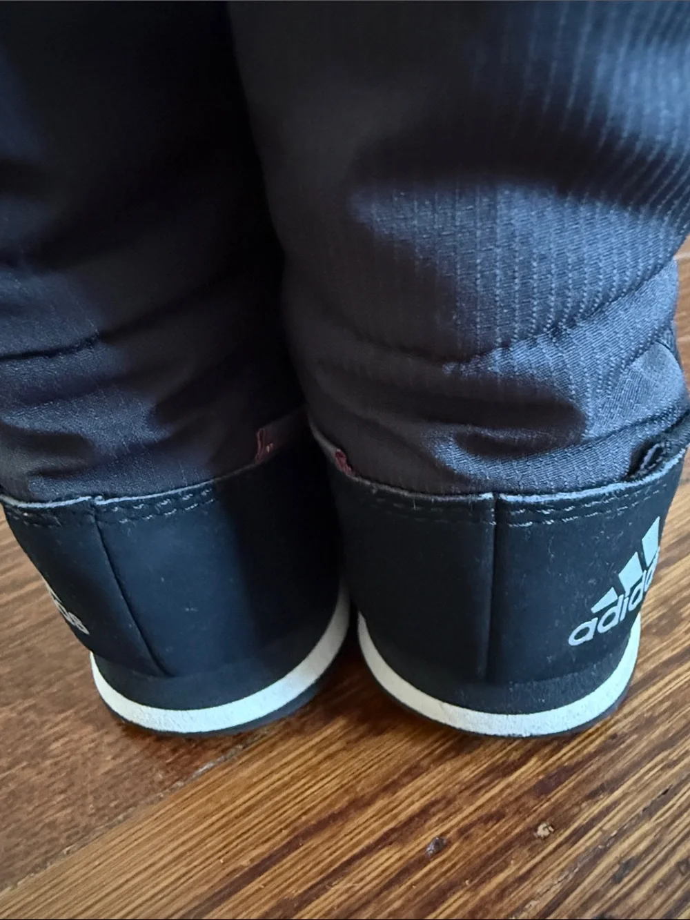 Adidas CW snow pitch boots